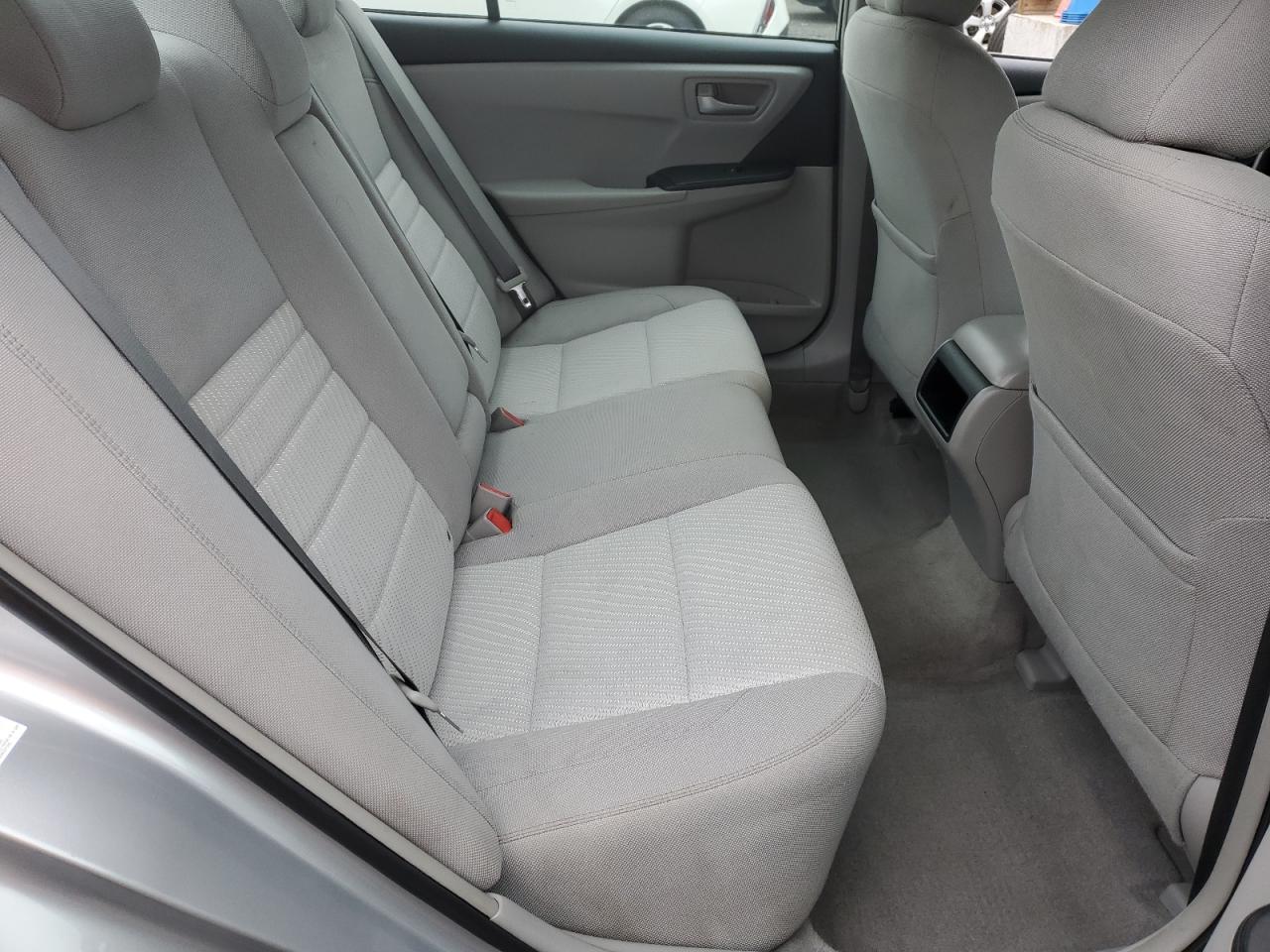 2015 TOYOTA CAMRY LE photo 10