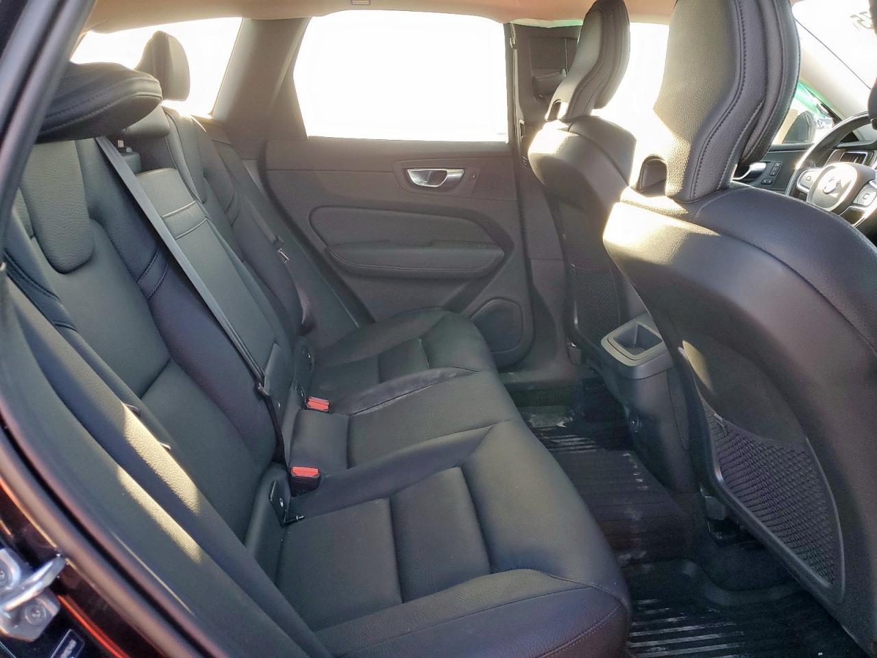 2021 VOLVO XC60 T5 MOMENTUM photo 10