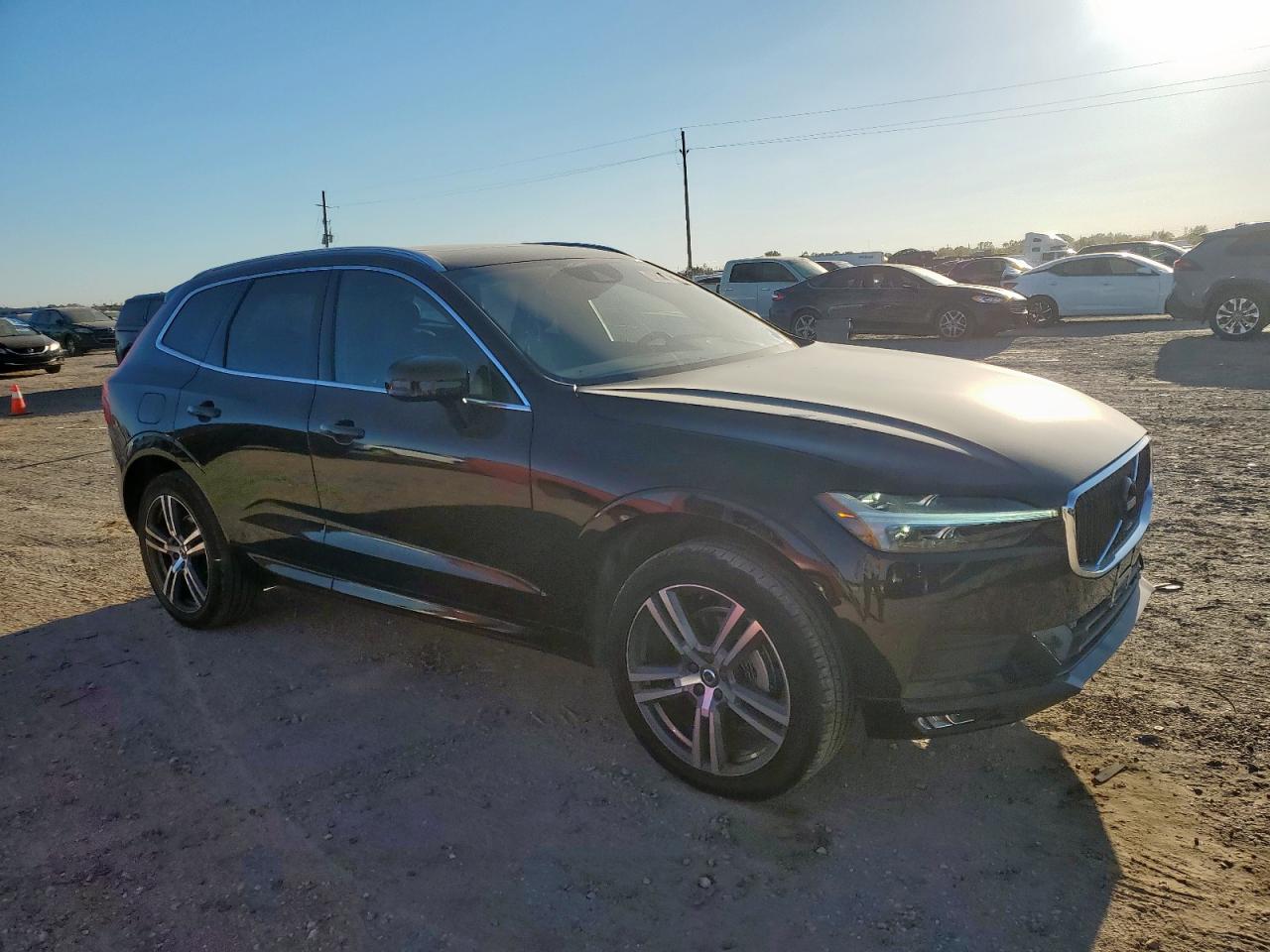 2021 VOLVO XC60 T5 MOMENTUM photo 4