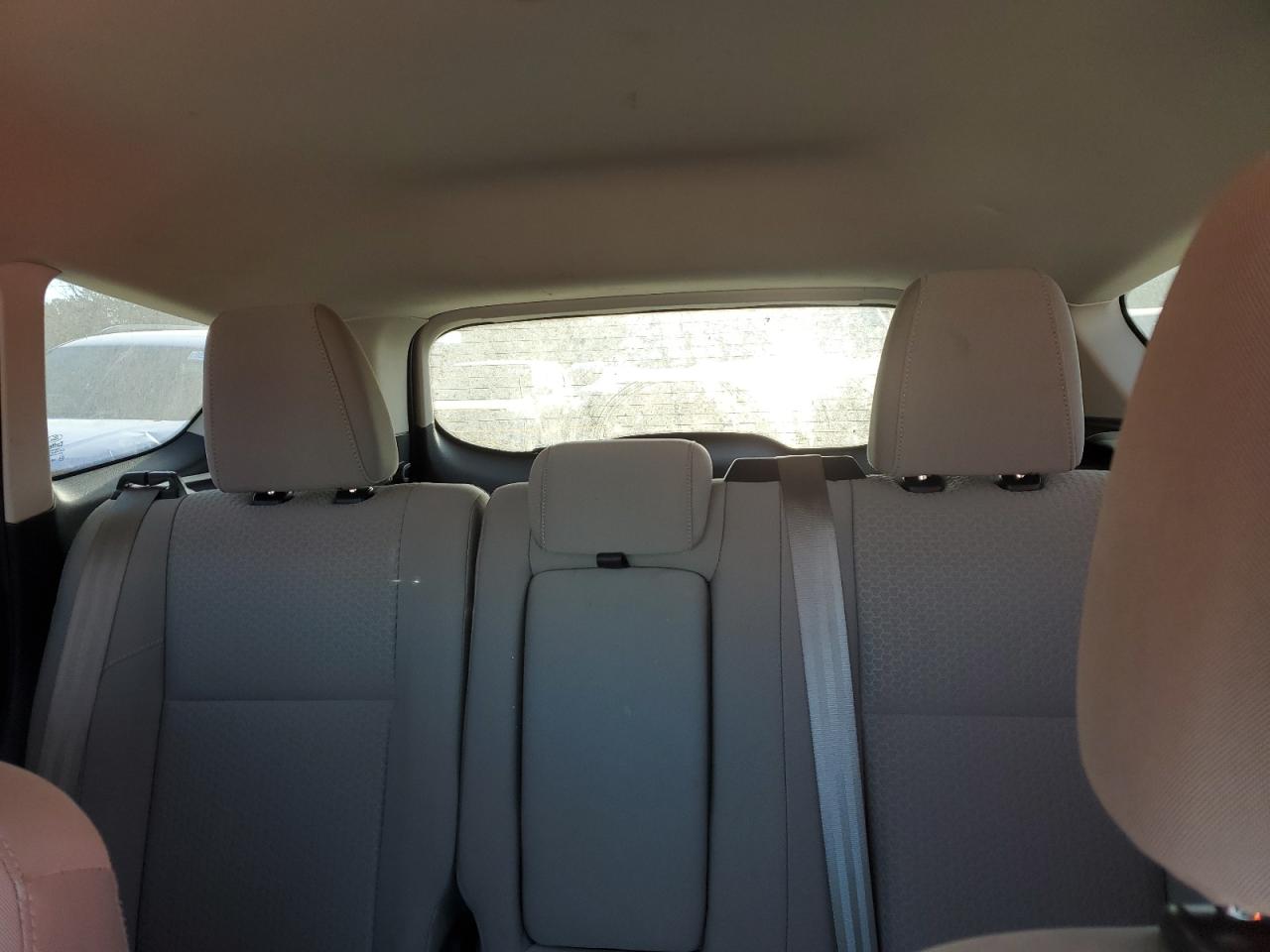 2017 FORD ESCAPE SE photo 19