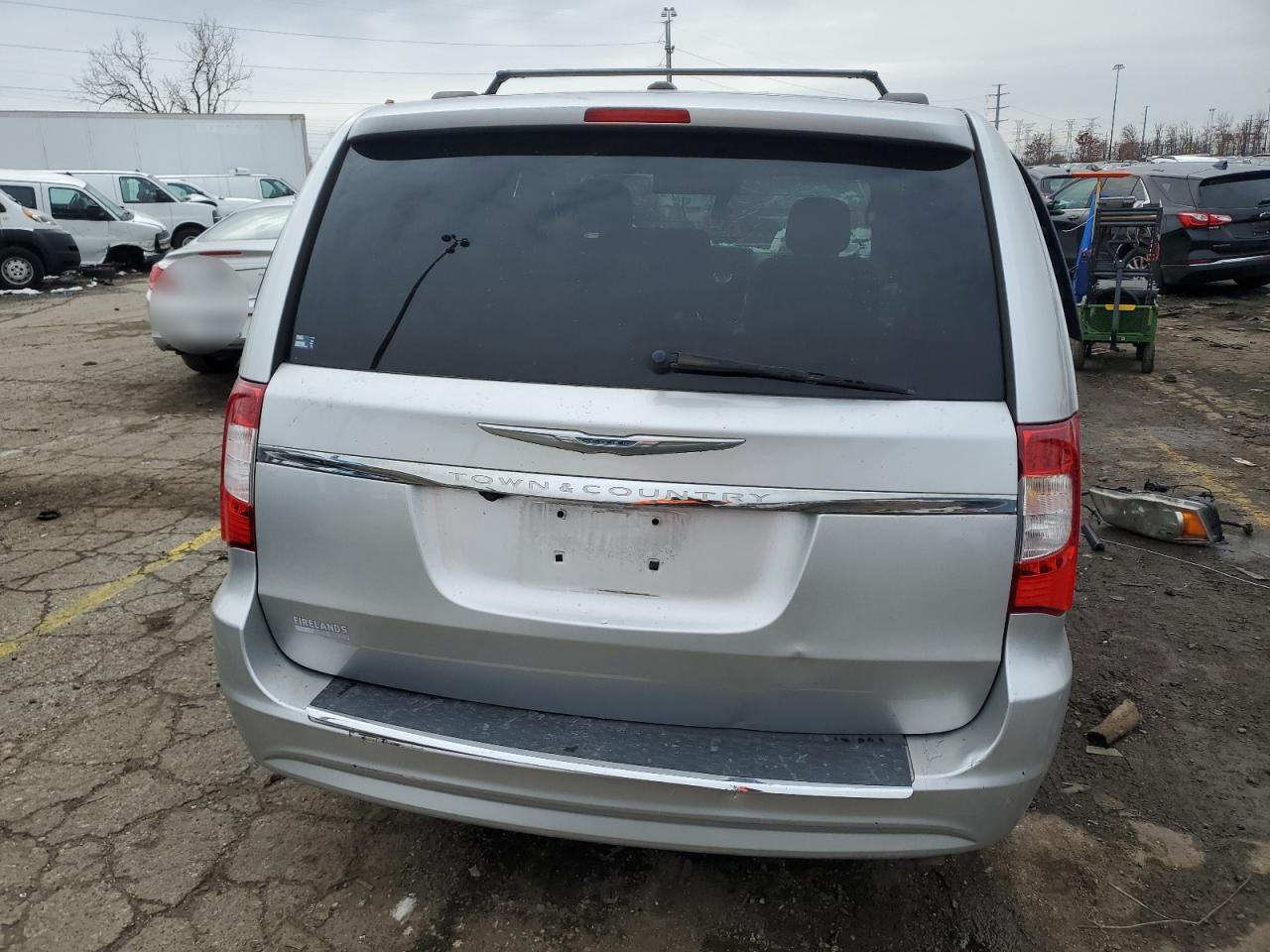 2011 CHRYSLER TOWN & COUNTRY TOURING photo 16