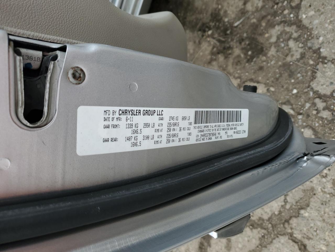 2011 CHRYSLER TOWN & COUNTRY TOURING photo 37