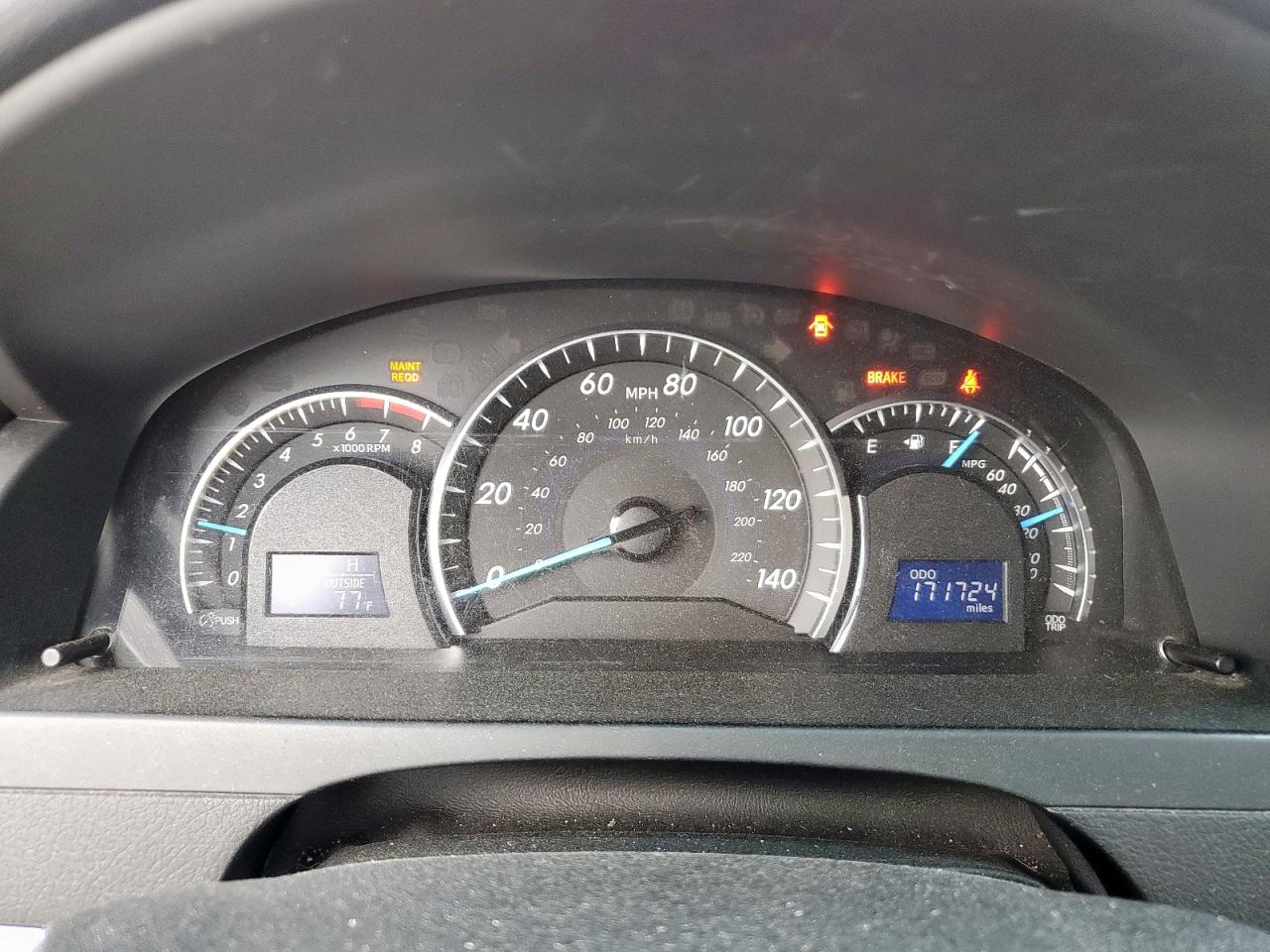 2013 TOYOTA CAMRY L photo 9