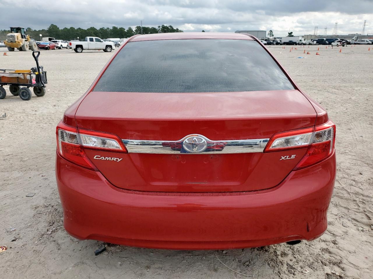 2013 TOYOTA CAMRY L photo 6