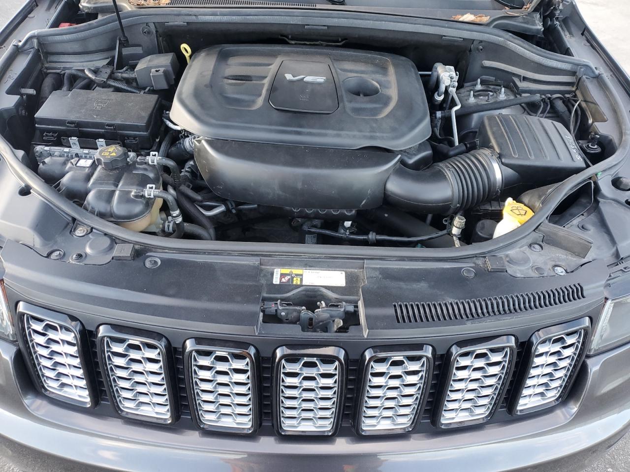 2018 JEEP GRAND CHEROKEE LAREDO photo 12