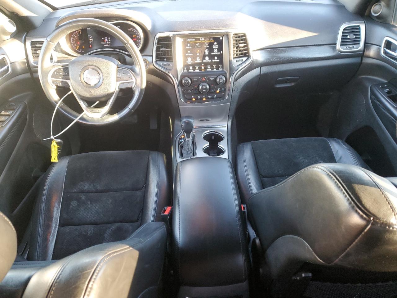 2018 JEEP GRAND CHEROKEE LAREDO photo 8