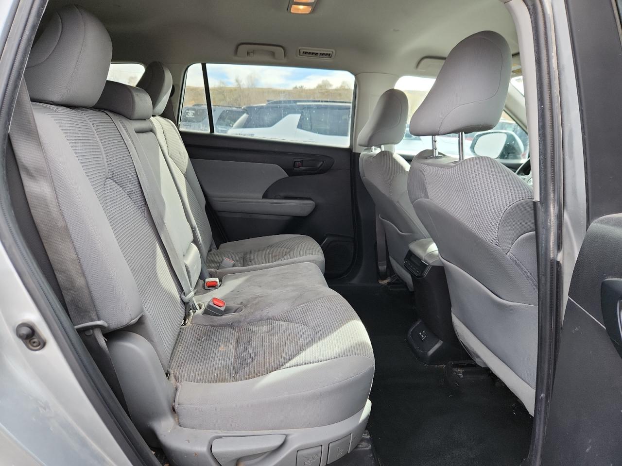 2022 TOYOTA HIGHLANDER L photo 21