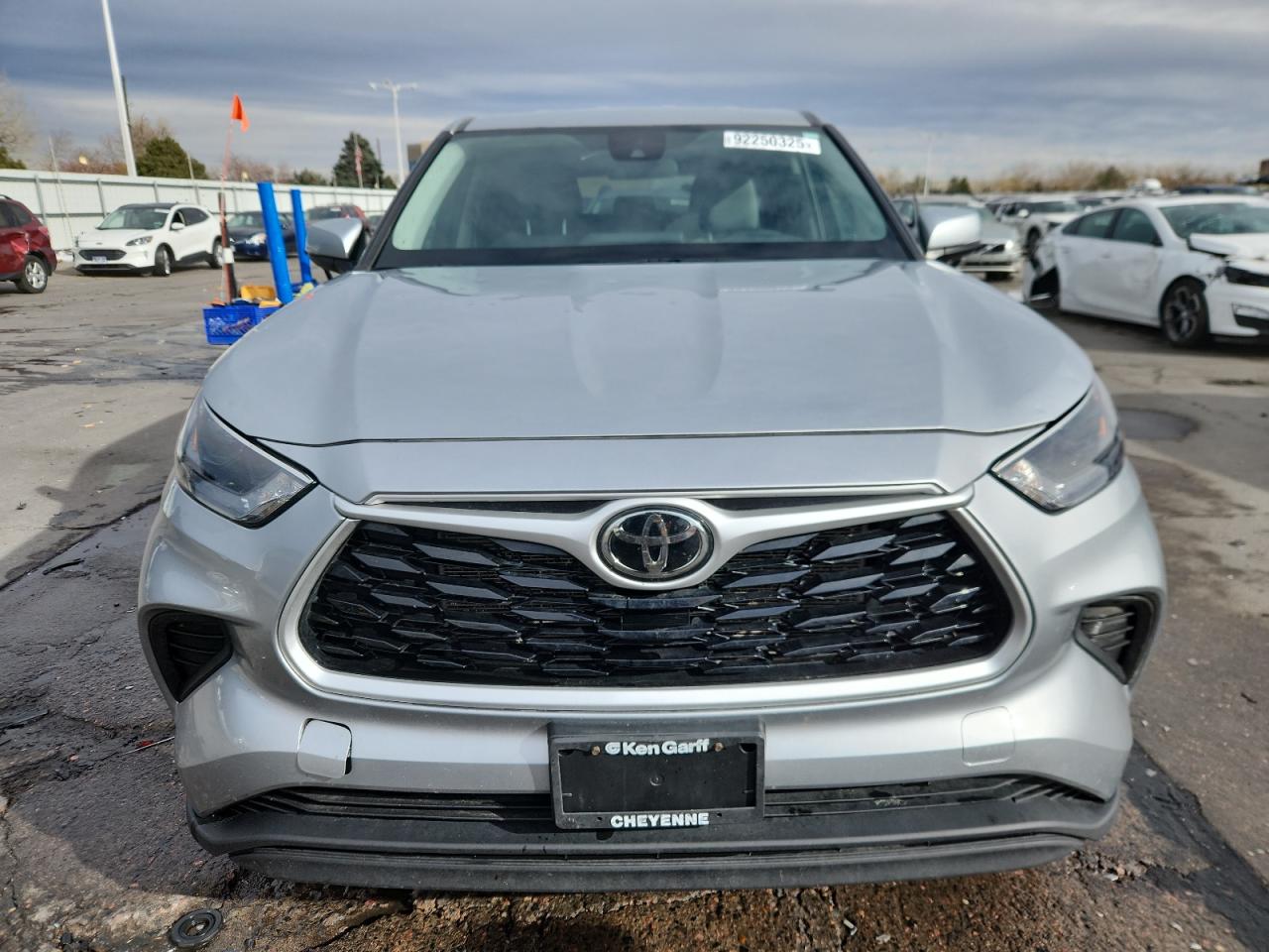 2022 TOYOTA HIGHLANDER L photo 9