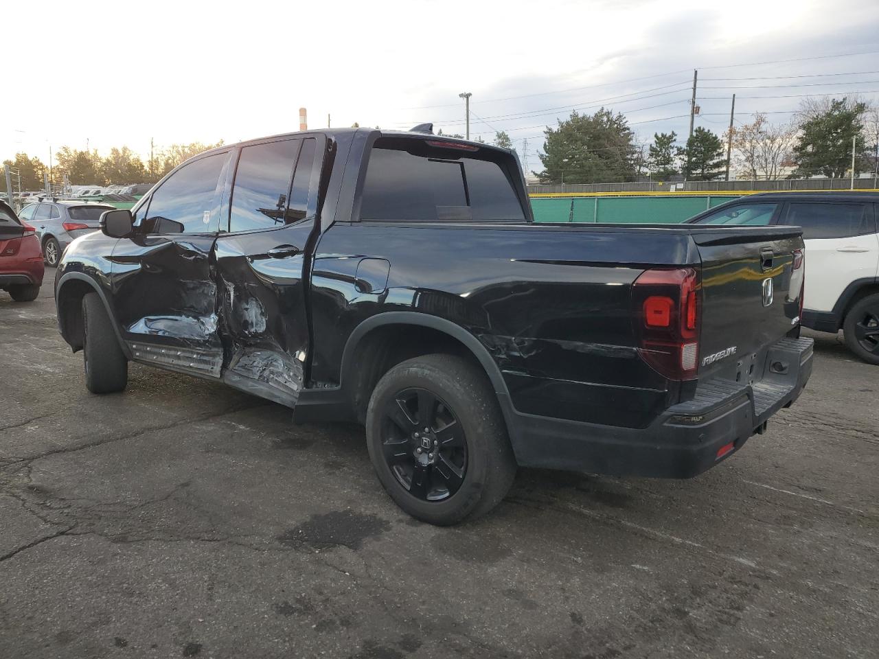 2019 HONDA RIDGELINE BLACK EDITION photo 2
