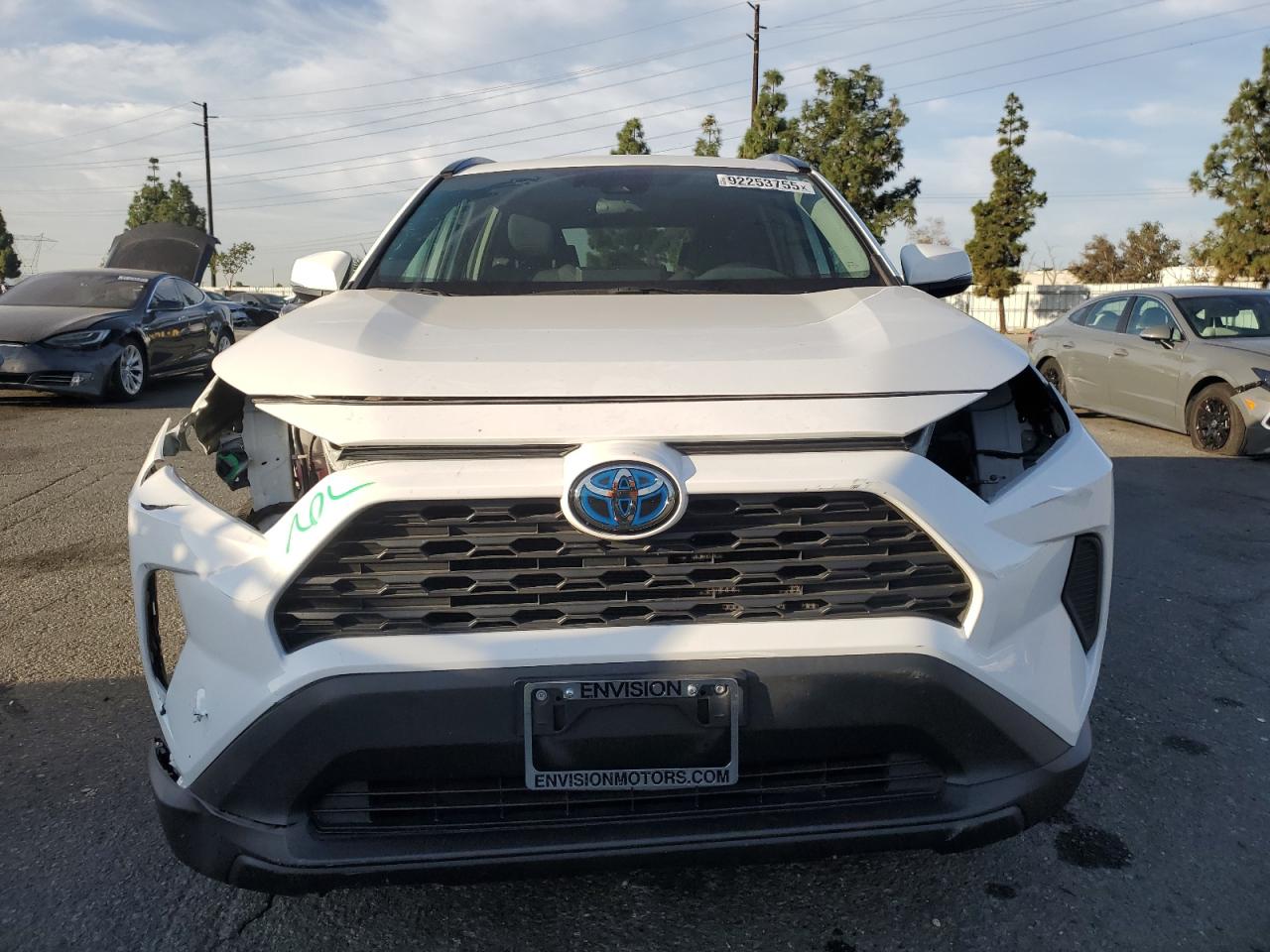 2024 TOYOTA RAV4 XLE photo 9