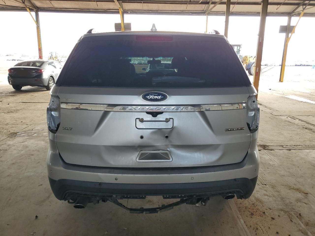 2016 FORD EXPLORER XLT photo 6