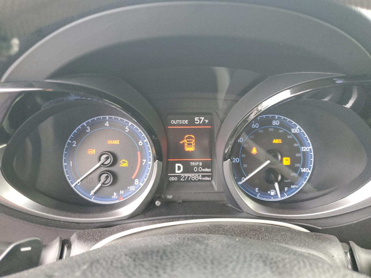 2016 TOYOTA COROLLA L photo 25