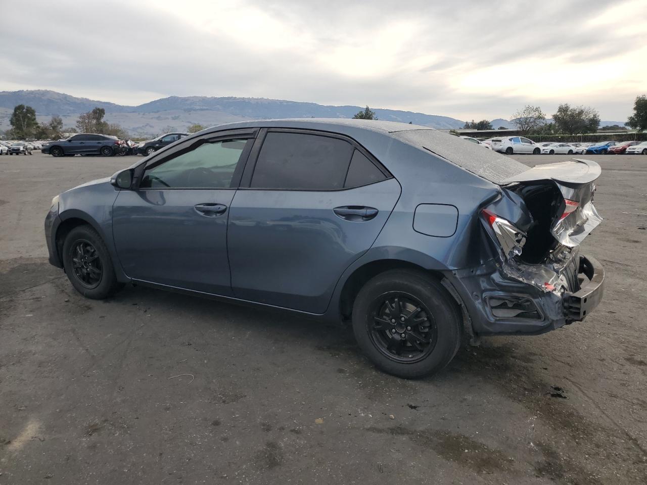 2016 TOYOTA COROLLA L photo 4