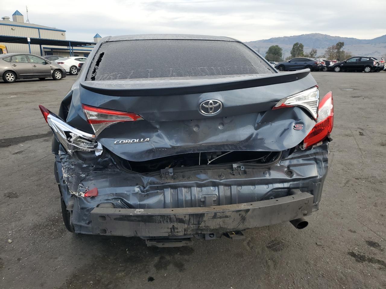 2016 TOYOTA COROLLA L photo 16