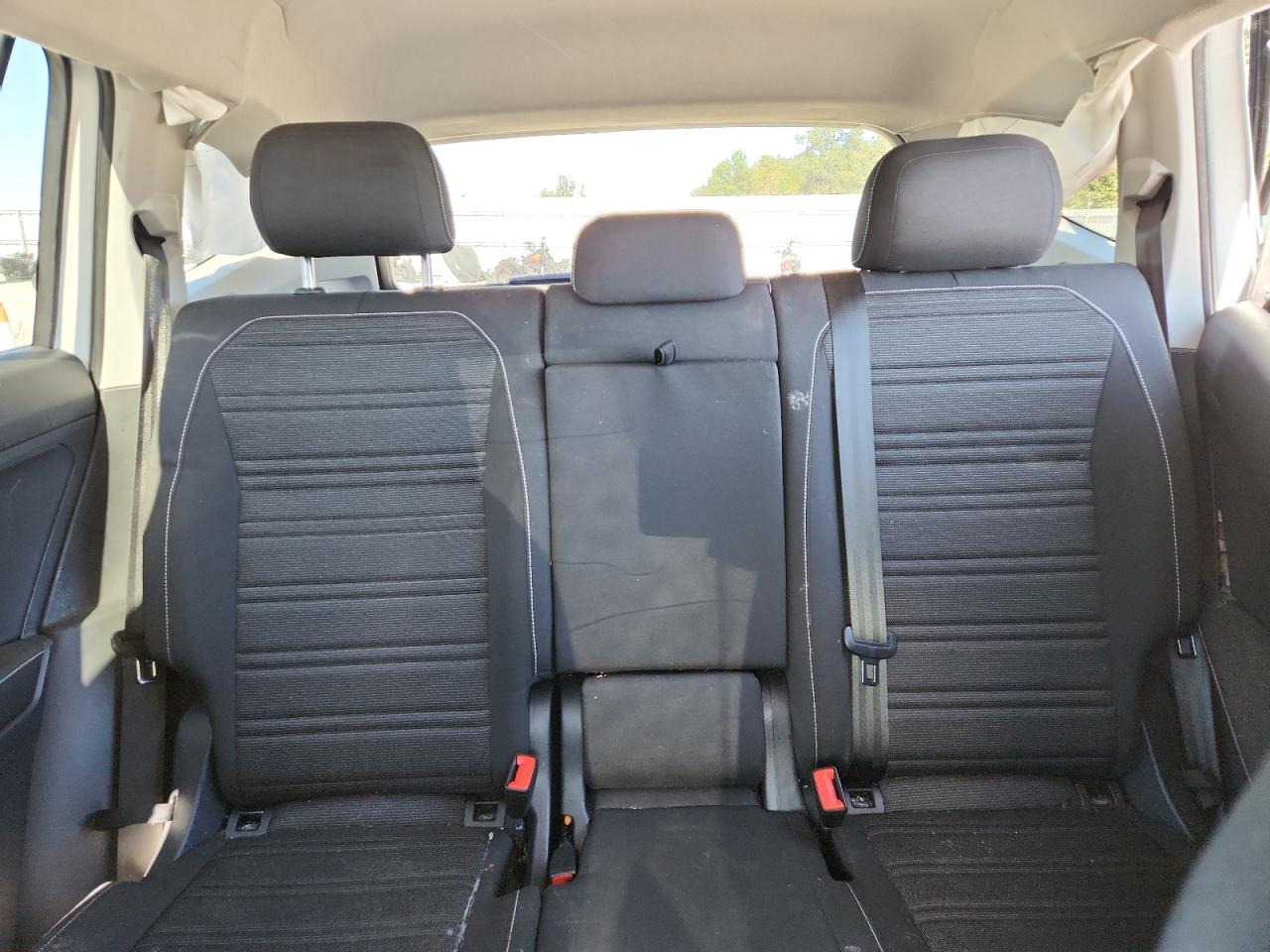 2024 VOLKSWAGEN TIGUAN S photo 19