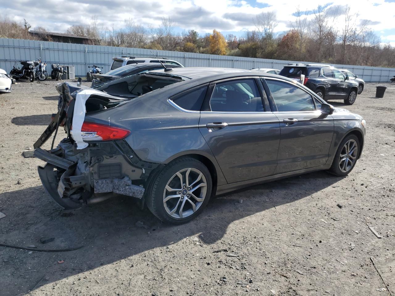 2017 FORD FUSION SE photo 3
