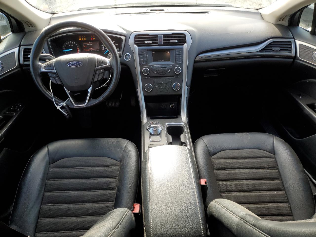 2017 FORD FUSION SE photo 8
