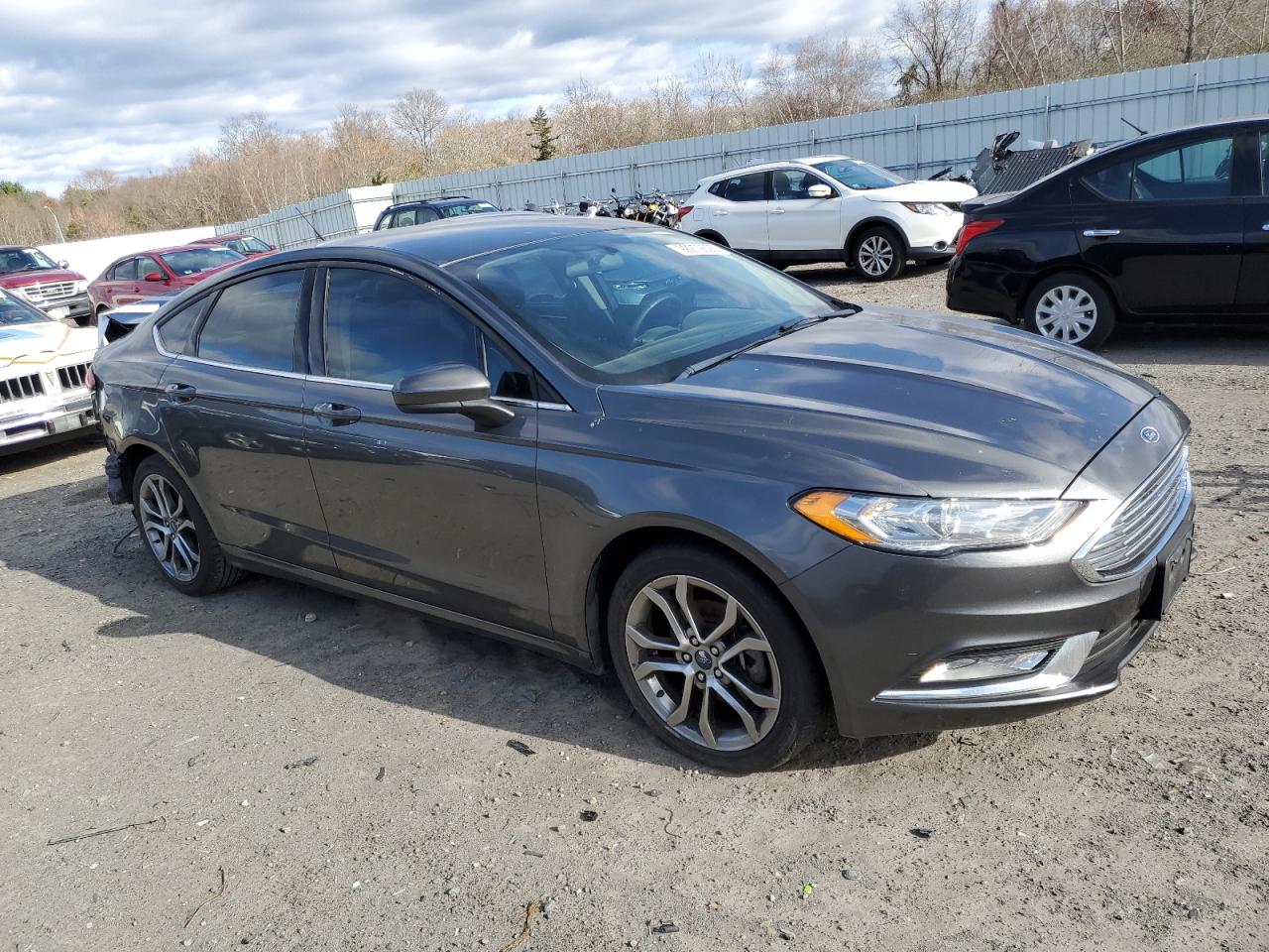 2017 FORD FUSION SE photo 4