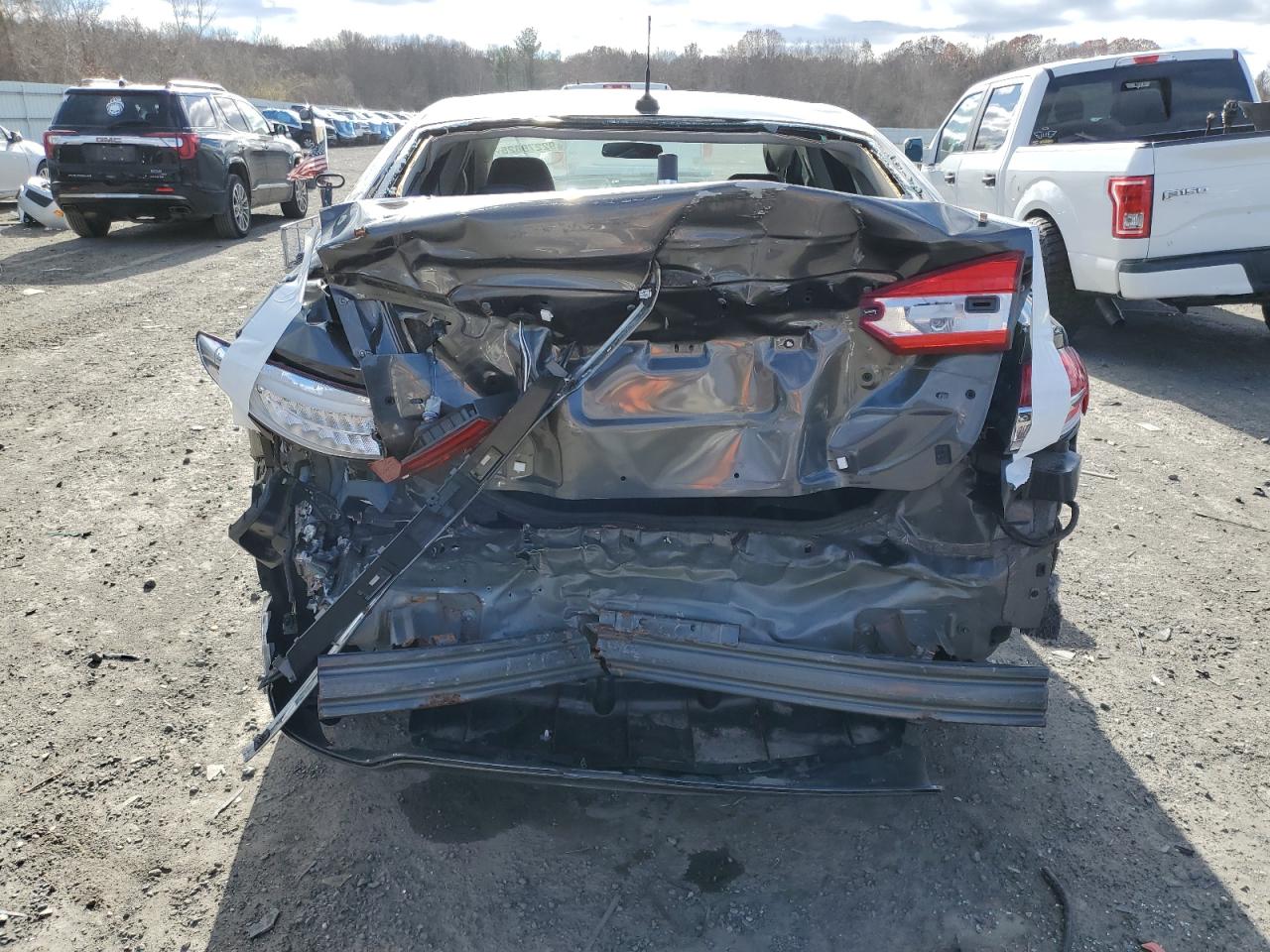 2017 FORD FUSION SE photo 6