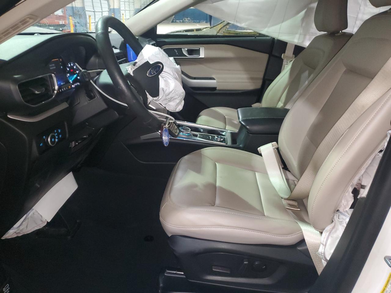 2023 FORD EXPLORER XLT photo 7