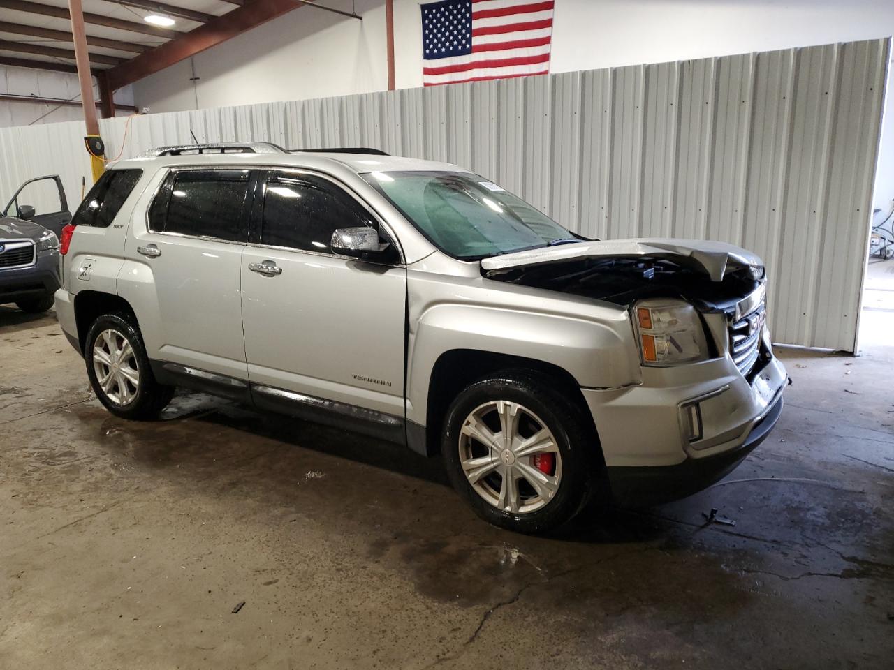 2017 GMC TERRAIN SLT photo 7