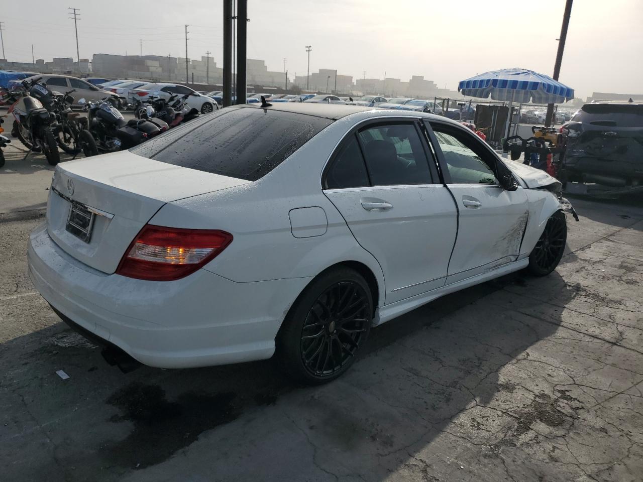2010 MERCEDES-BENZ C 300 photo 3