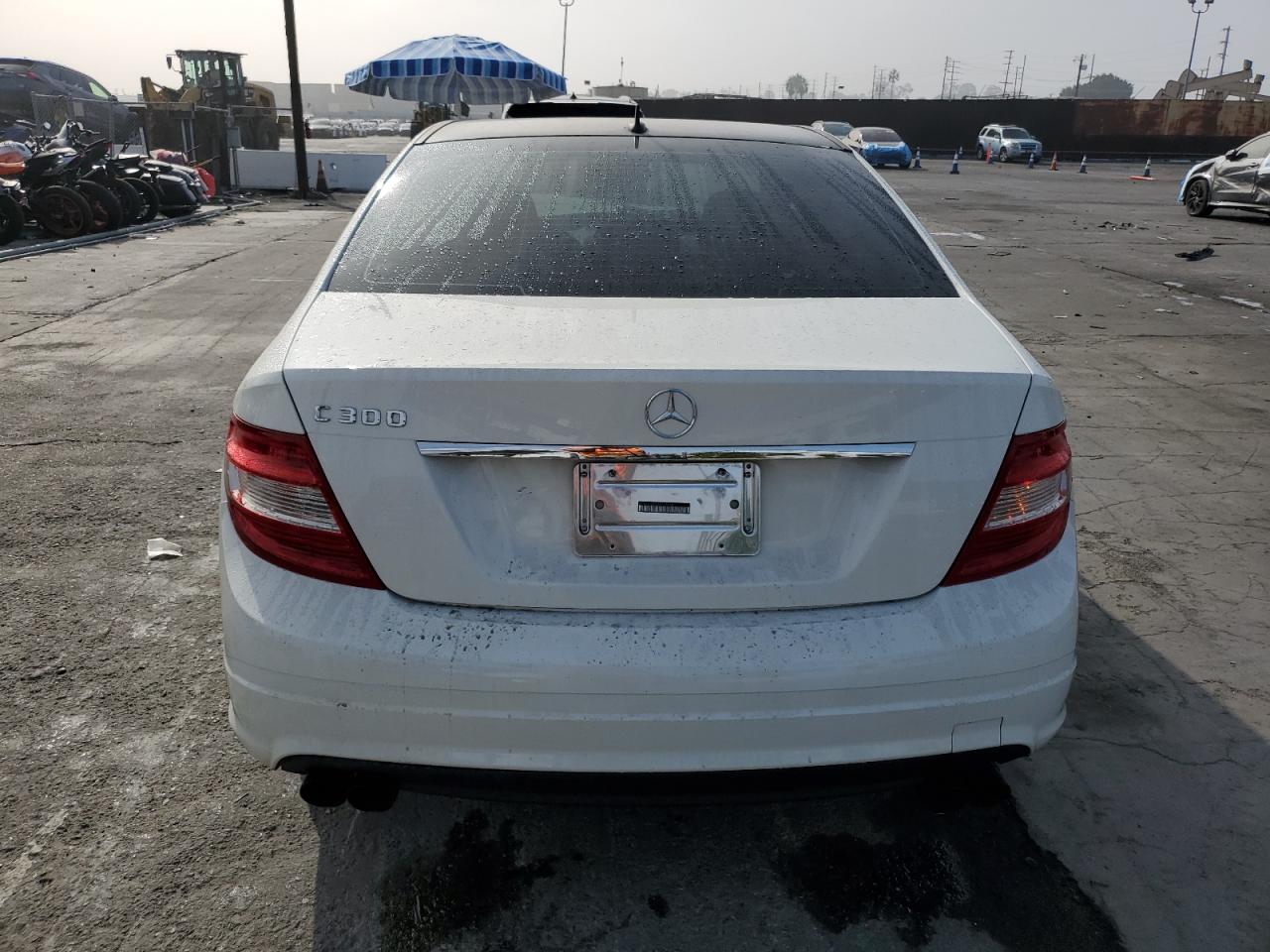 2010 MERCEDES-BENZ C 300 photo 6