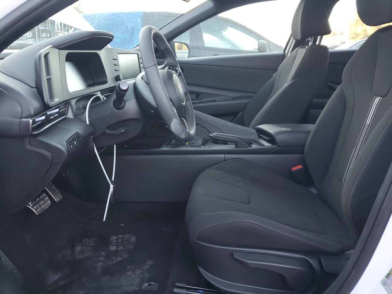 2025 HYUNDAI ELANTRA SEL SPORT photo 7