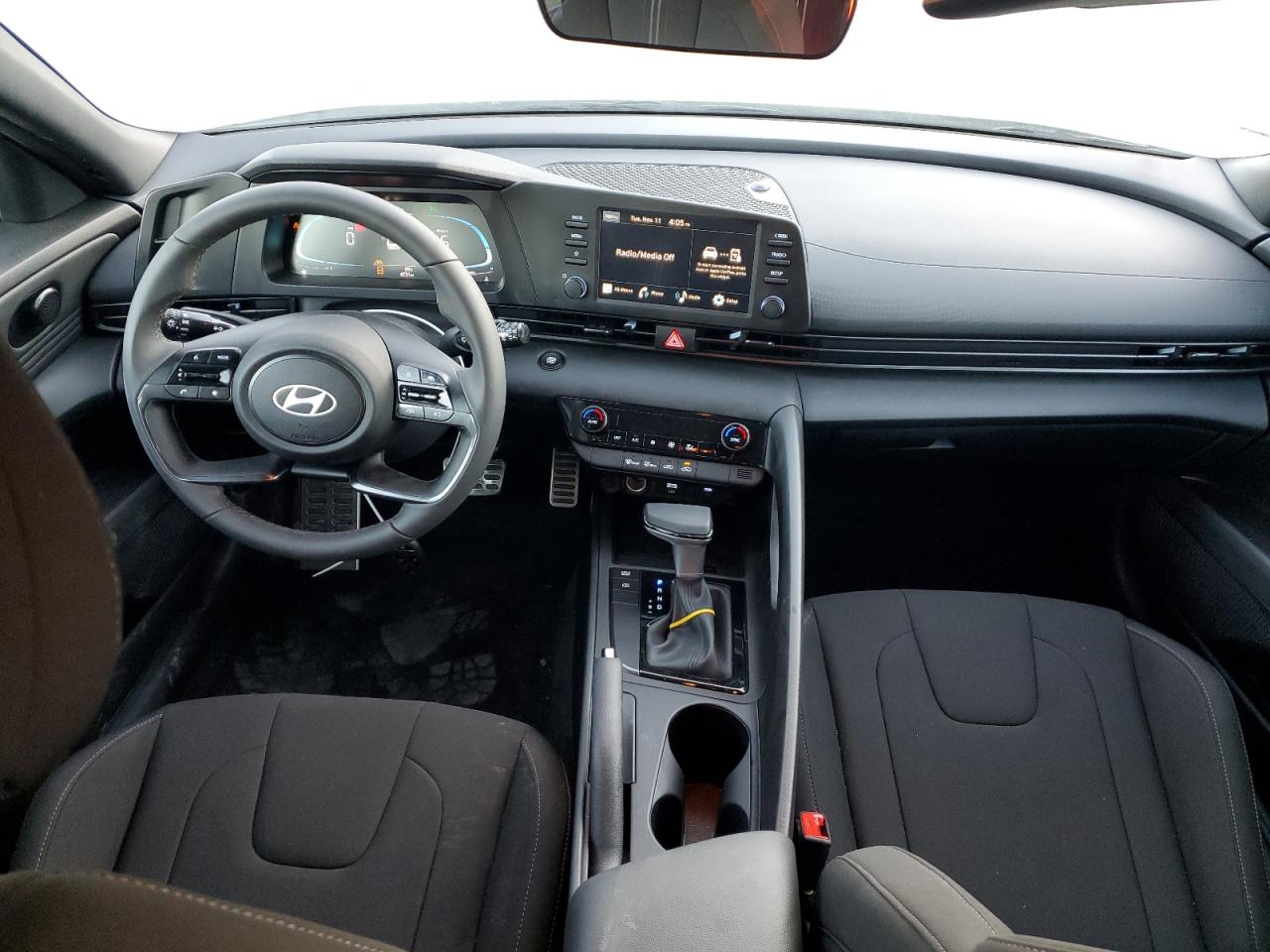 2025 HYUNDAI ELANTRA SEL SPORT photo 8