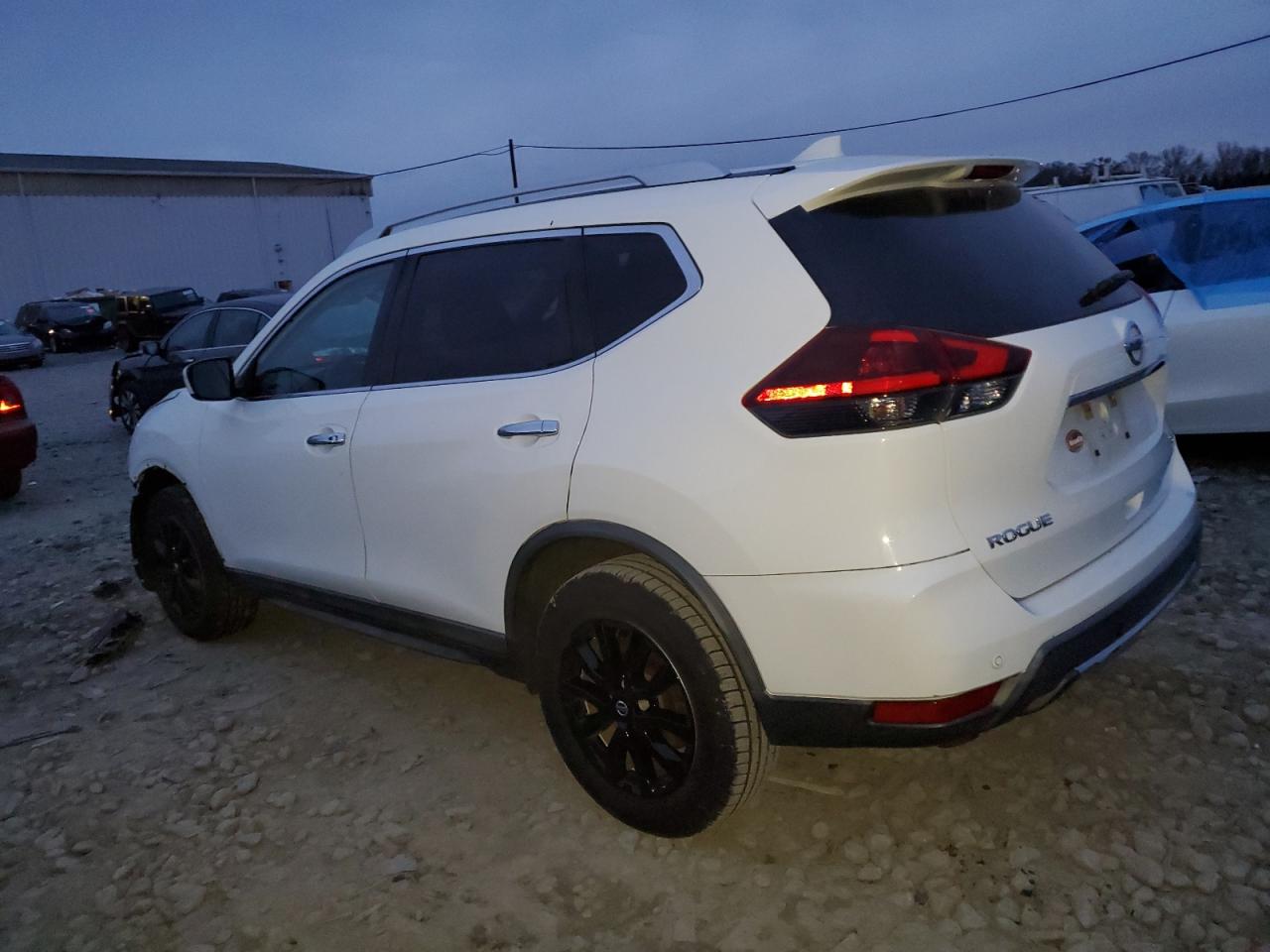 2020 NISSAN ROGUE S photo 2