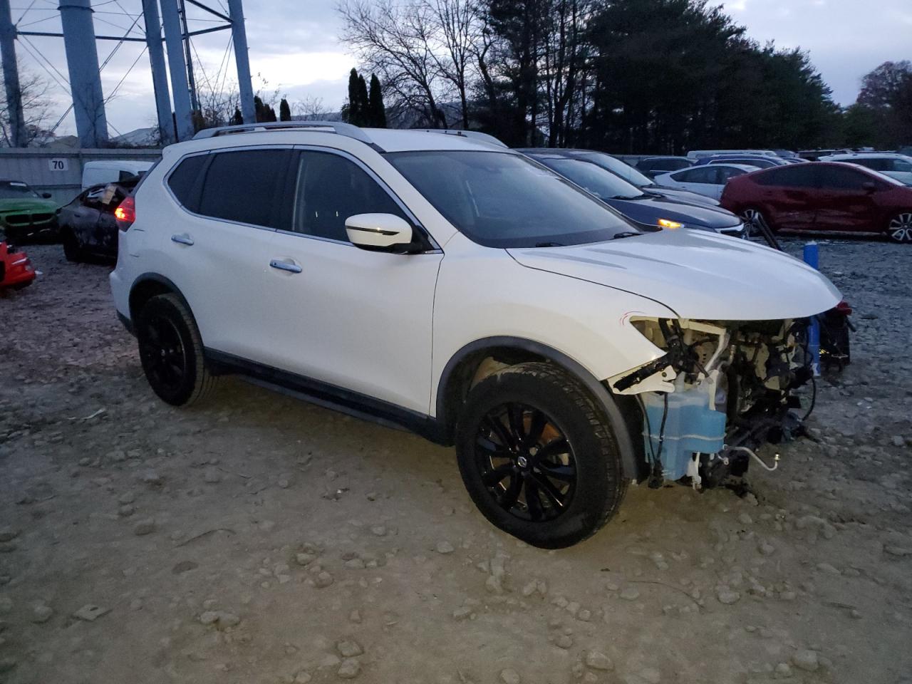 2020 NISSAN ROGUE S photo 4