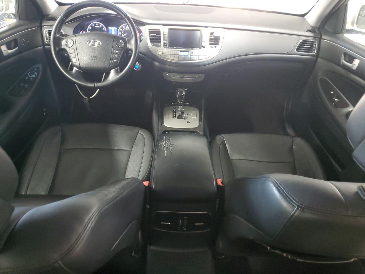 2013 HYUNDAI GENESIS 3.8L photo 8