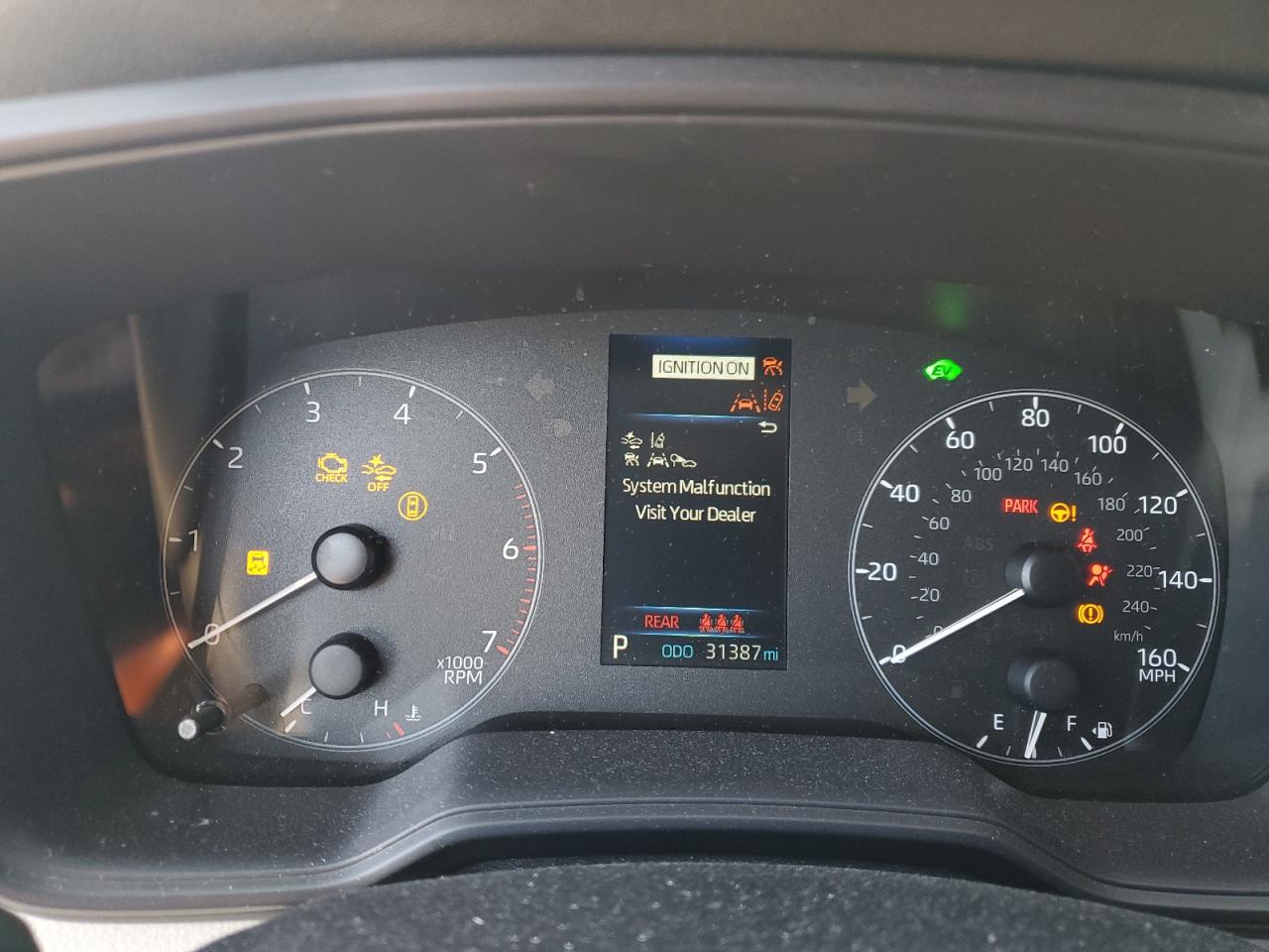 2024 TOYOTA COROLLA LE photo 9