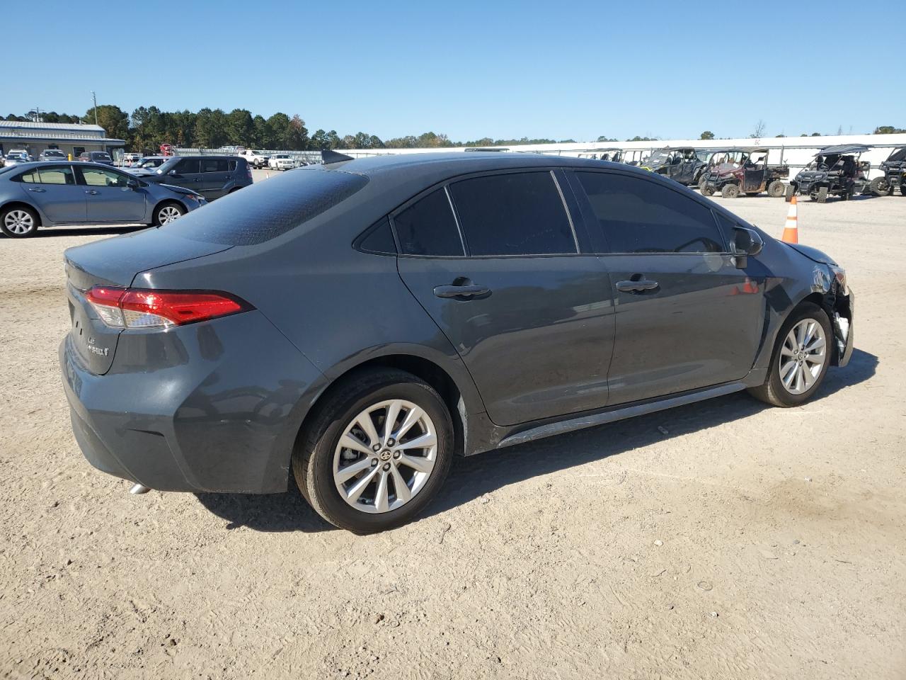2024 TOYOTA COROLLA LE photo 3