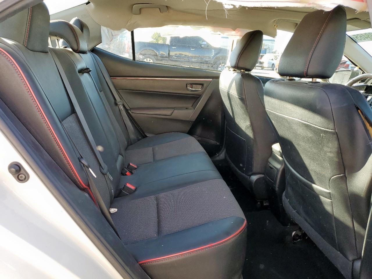 2016 TOYOTA COROLLA L photo 28