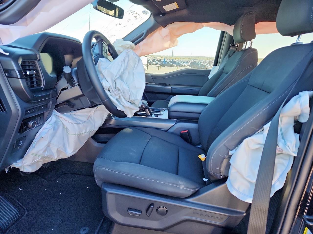 2024 FORD F150 XLT photo 13