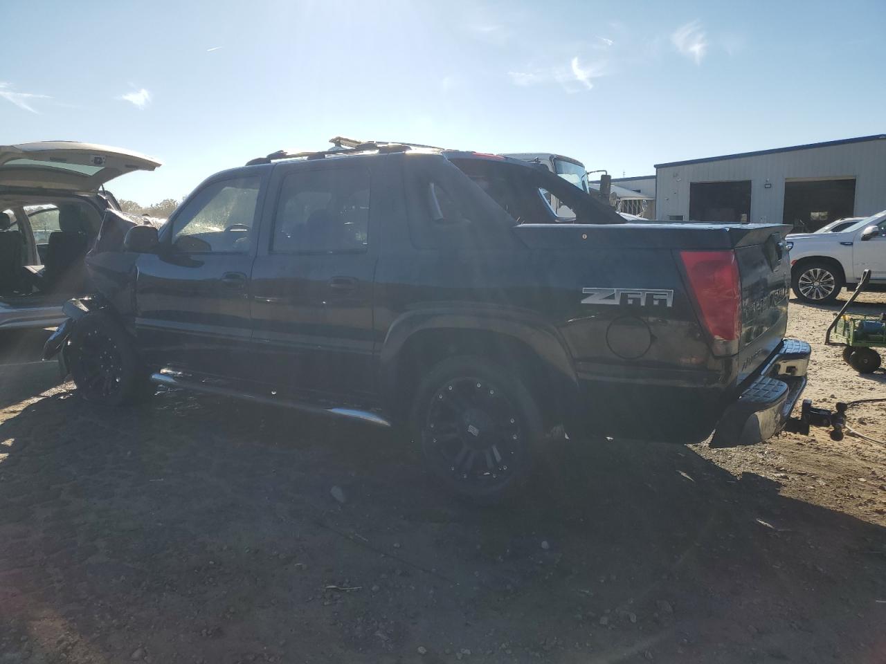 2004 CHEVROLET AVALANCHE C1500 photo 3