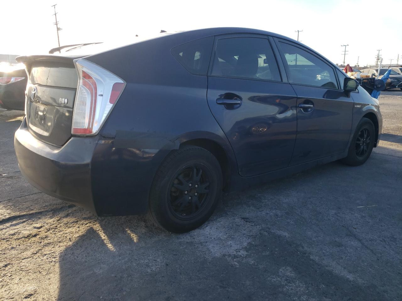 2013 TOYOTA PRIUS photo 5