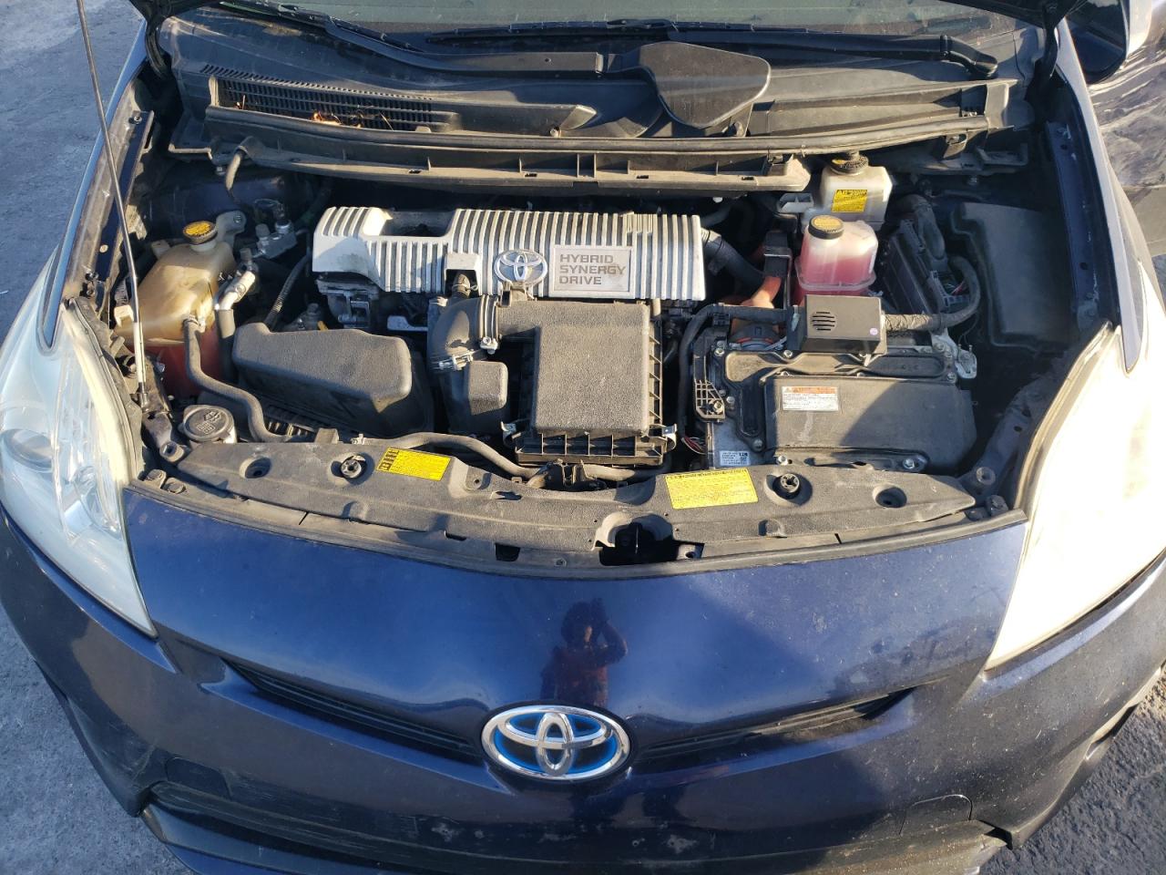 2013 TOYOTA PRIUS photo 21