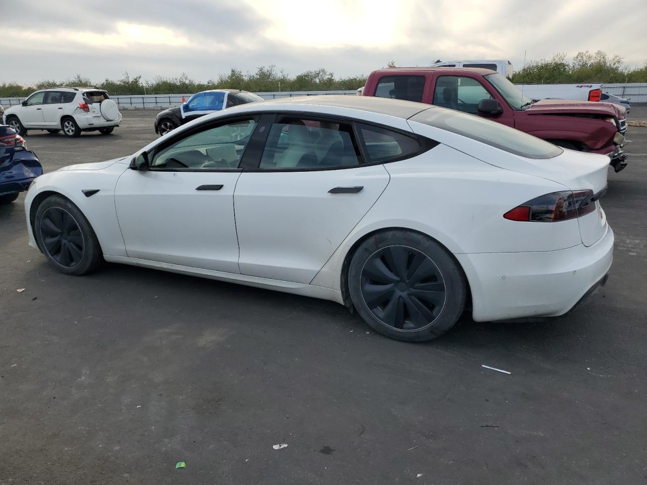2022 TESLA MODEL S photo 2