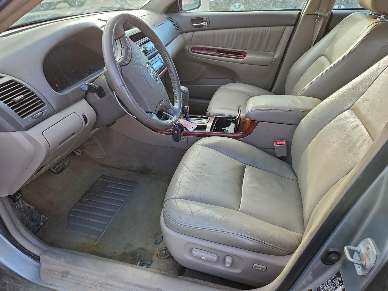 2005 TOYOTA CAMRY LE photo 7