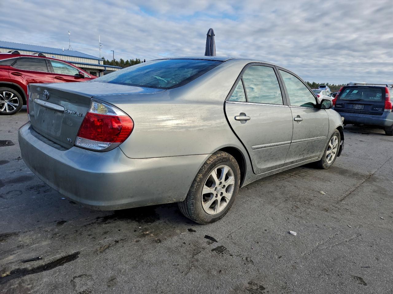 2005 TOYOTA CAMRY LE photo 3