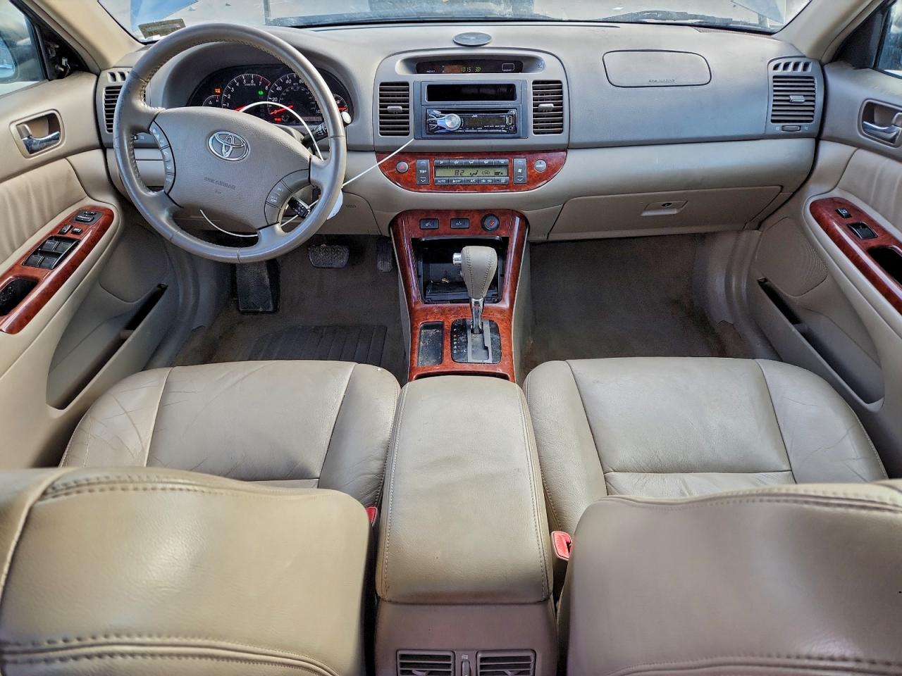 2005 TOYOTA CAMRY LE photo 8