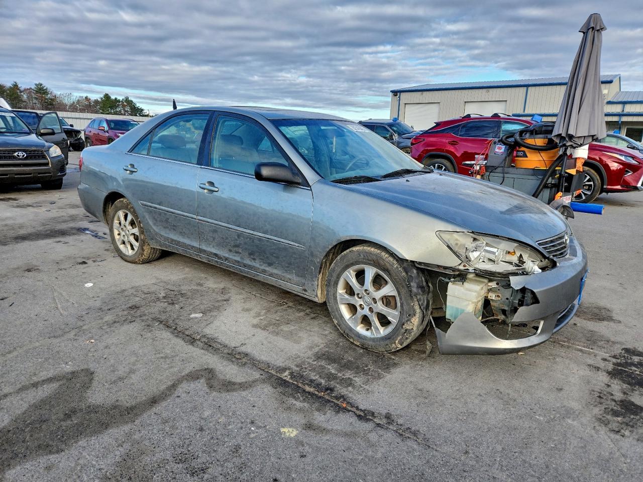 2005 TOYOTA CAMRY LE photo 4