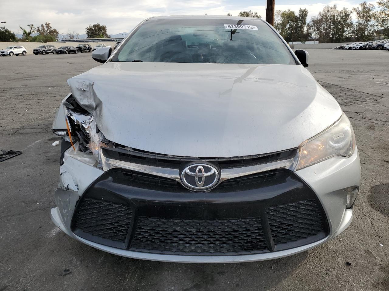 2017 TOYOTA CAMRY LE photo 5