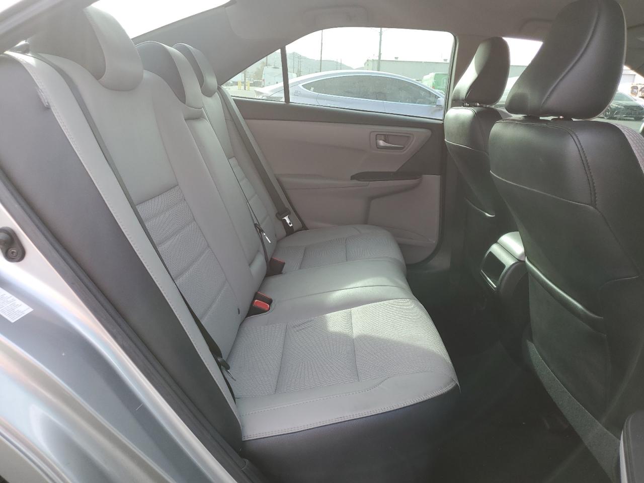 2017 TOYOTA CAMRY LE photo 10
