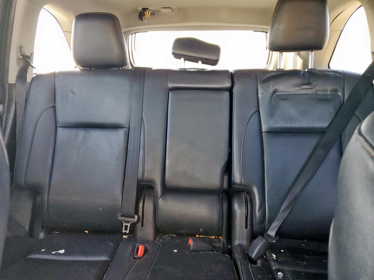 2019 TOYOTA HIGHLANDER SE photo 19