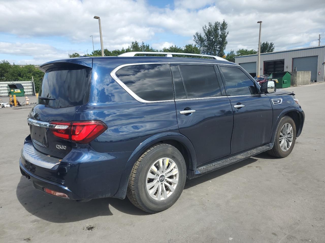 2021 INFINITI QX80 LUXE photo 5