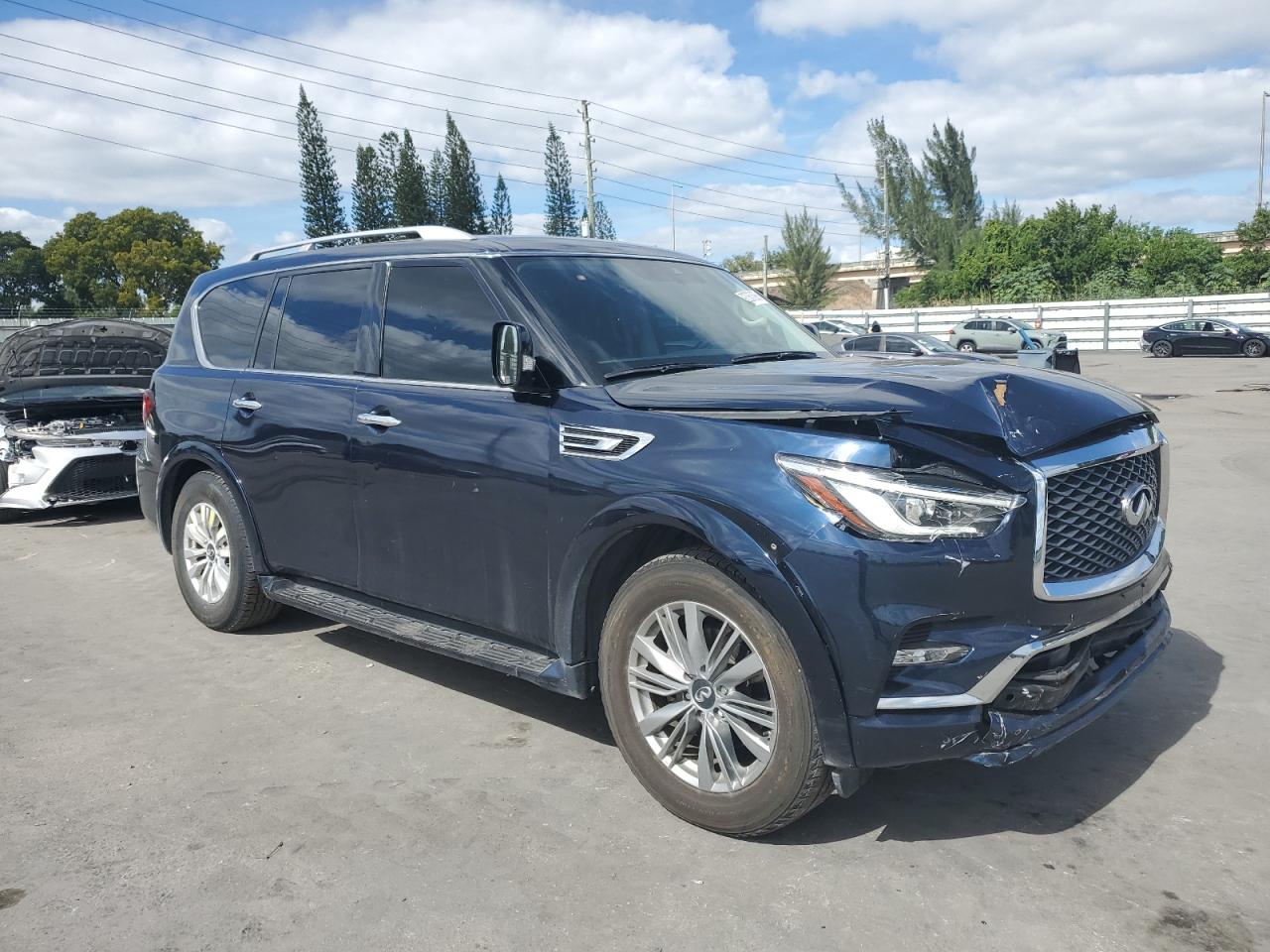 2021 INFINITI QX80 LUXE photo 7