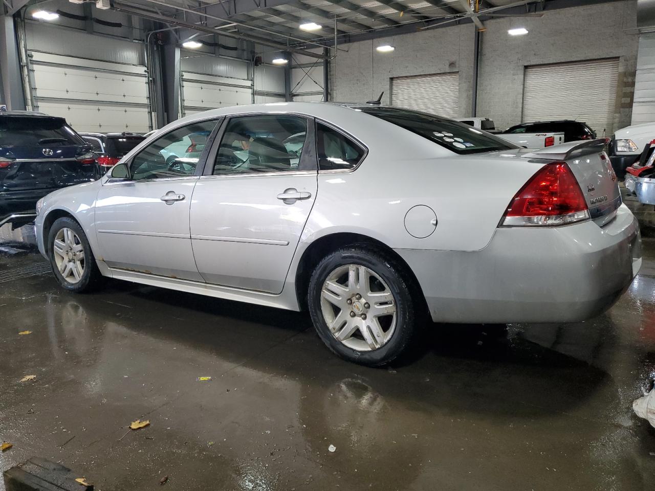 2011 CHEVROLET IMPALA LT photo 2